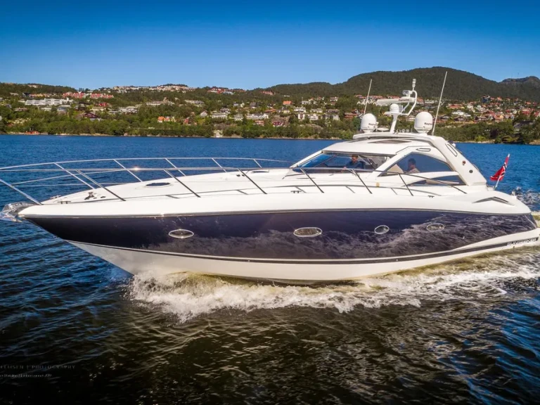 Huur een Sunseeker Portofino 53 in Capri