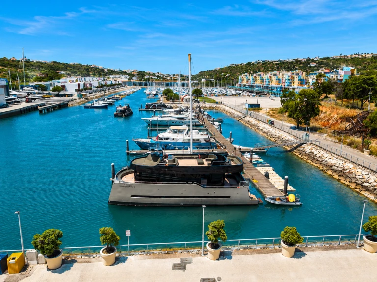 Catamaran te huur in Albufeira voor de beste prijs