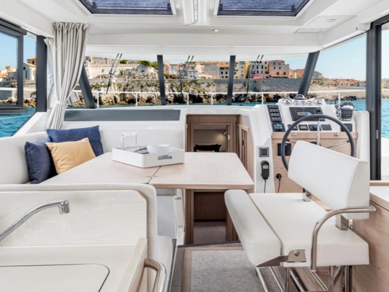 Jachthuur in Juan-les-Pins - Bénéteau Swift Trawler 41 Fly via SamBoat