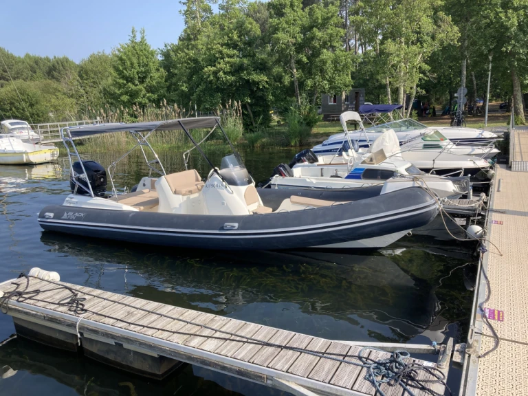 Bootverhuur Sanguinet goedkoop Black Fin 8 Elegance