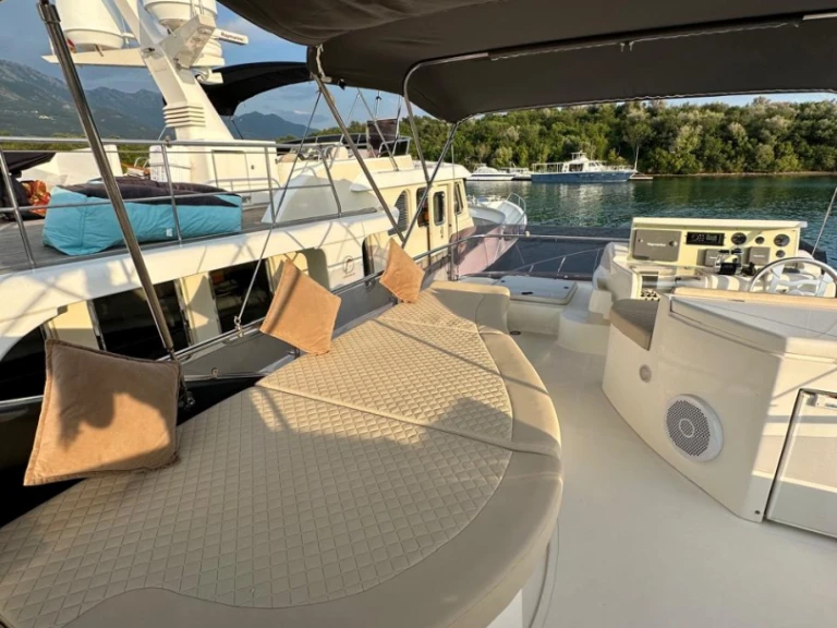 Ferretti 500 Elite te huur van particulier of professional in Tivat