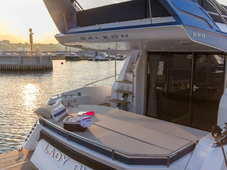 Huur een Galeon Galeon 550 Fly in Herceg Novi