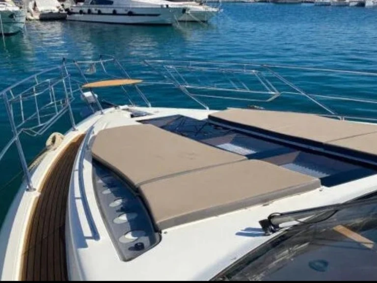 Bootverhuur Herceg Novi goedkoop Galeon 550 Fly
