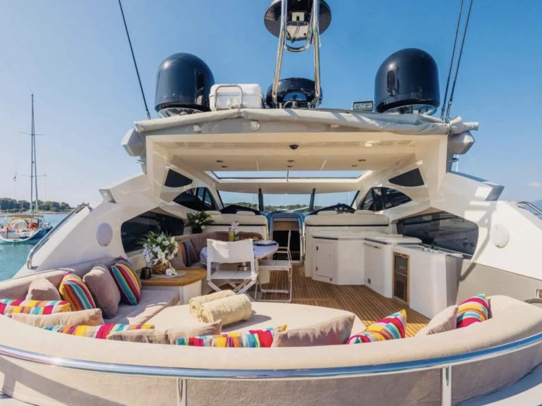 Jachthuur in Saint-Tropez - Sunseeker Predator 68 via SamBoat