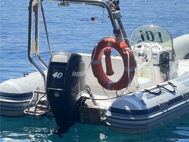 RIB te huur in Genova voor de beste prijs