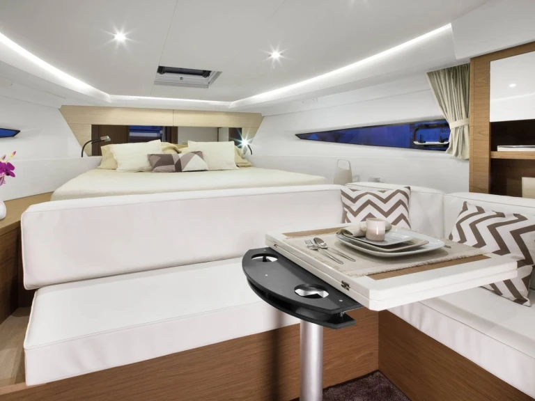 Jeanneau Leader 36 Sportop te huur van particulier of professional in Port Cogolin