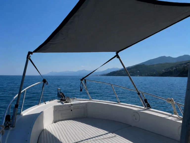 Huur Motorboot met of zonder schipper Mako in Bastia