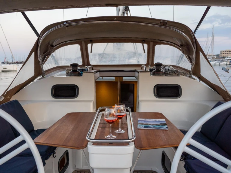 Verhuur Zeilboot in Chersonisos - Elan Impression 45