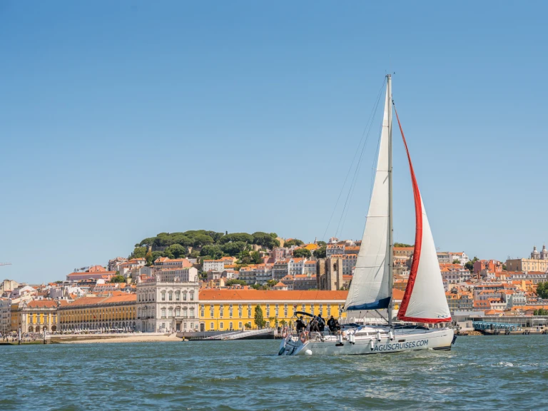 Jachthuur in Lissabon - Jeanneau Sun Odyssey 42.1 via SamBoat