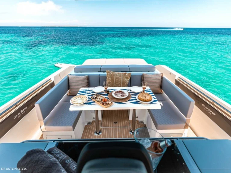 De Antonio d36 te huur van particulier of professional in Ibiza Town