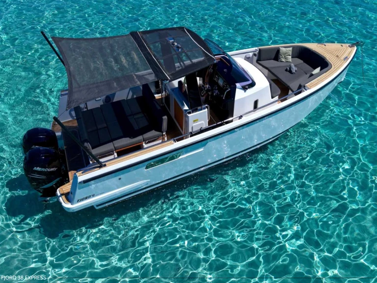 Bootverhuur Fjord Fjord 38 Xpress in Ibiza Town via SamBoat