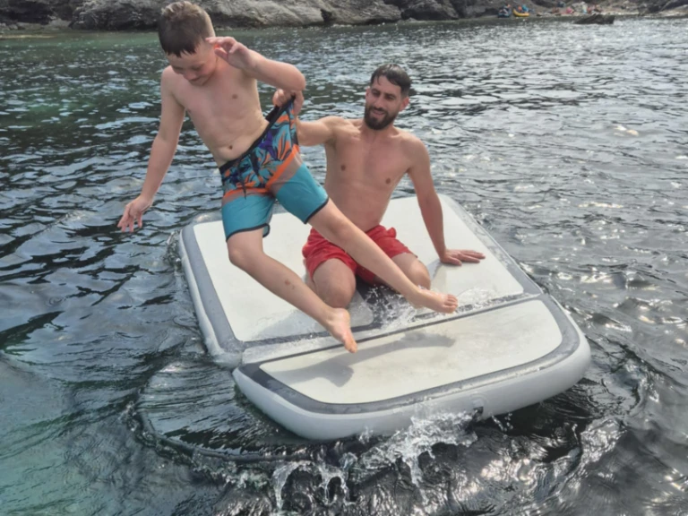 Verhuur Motorboot Fun Yak met vaarbewijs