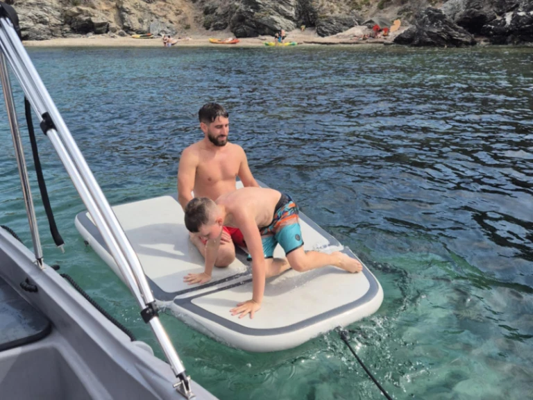 Bootverhuur Fun Yak SECU 15 in Six-Fours-les-Plages via SamBoat