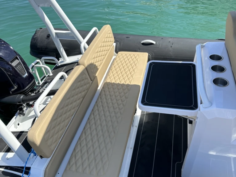Jachthuur in Sitges - Highfield Highfield Sport 700 via SamBoat