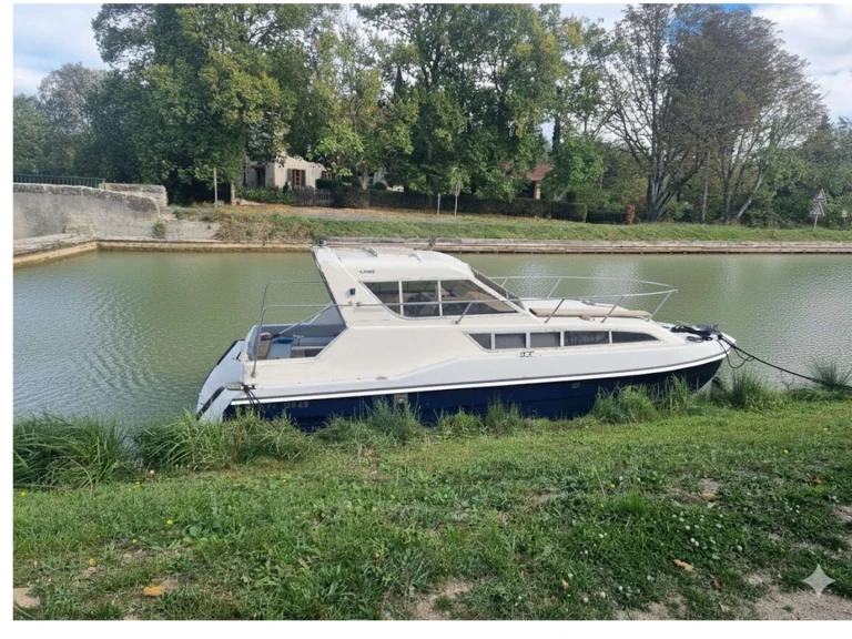 Verhuur Motorboot Le Boat met vaarbewijs