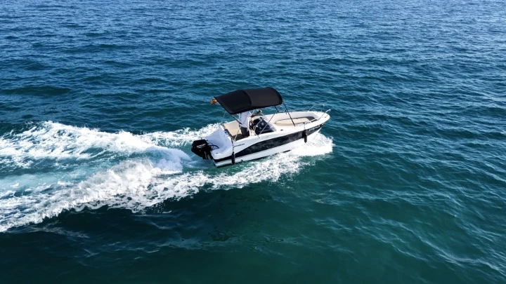 Huur een Quicksilver Activ 455 Open in Sitges