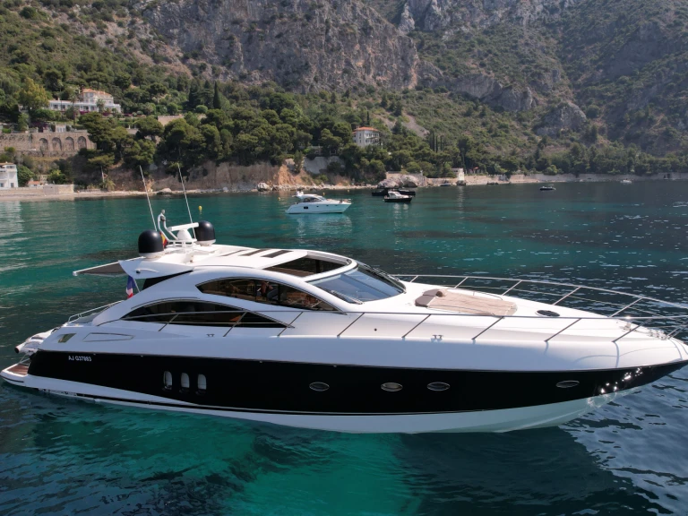 Verhuur Motorboot in Beaulieu-sur-Mer - Sunseeker Predator 62