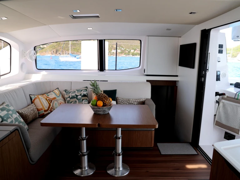 Verhuur Catamaran Outremer met vaarbewijs