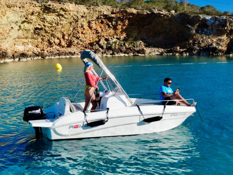 Huur een Remus Remus 450 open in Sant Antoni de Portmany