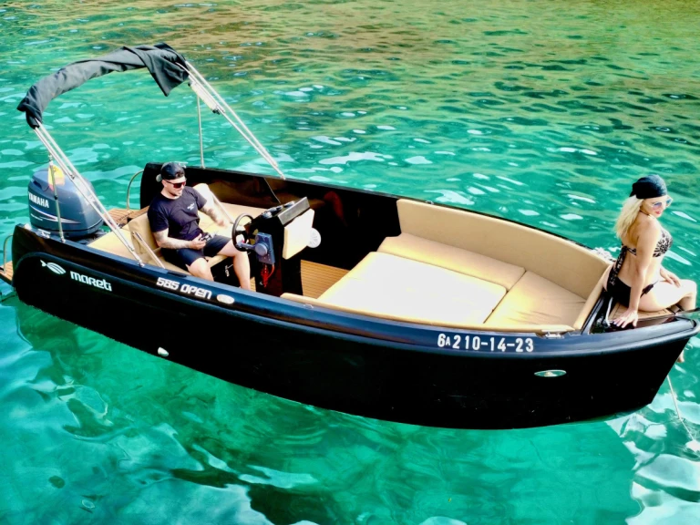 Motorboot te huur in Sant Antoni de Portmany voor de beste prijs