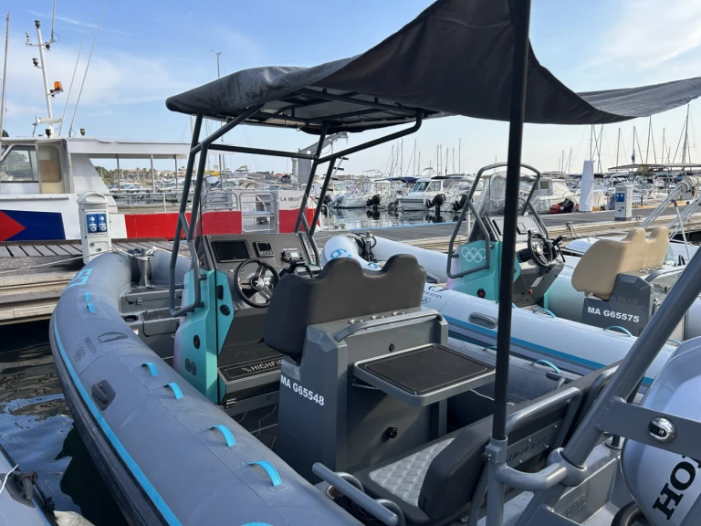 RIB te huur in Six-Fours-les-Plages voor de beste prijs