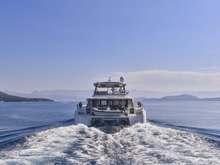 Jachthuur in Gouviá - Fountaine Pajot Fountaine Pajot Power Alegria 67 (5 cab) via SamBoat