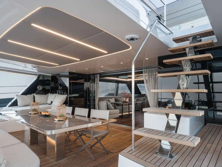 Huur een Sunreef Sunreef 70 Power in Álimos