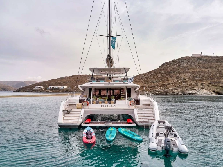 Bootverhuur Fountaine Pajot Fountaine Pajot Alegria 67 (5 cab) in Néa Péramos via SamBoat