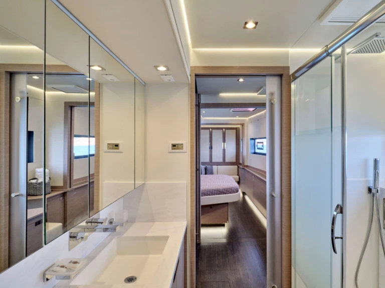 Verhuur Jacht in Álimos - Fountaine Pajot Fountaine Pajot Power Alegria 67 (5 cab)
