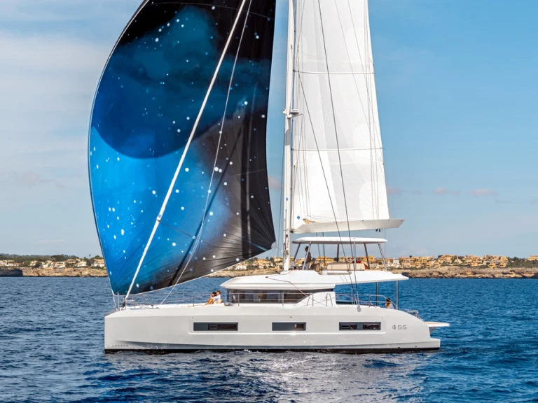 Huur Catamaran met of zonder schipper Lagoon in Néa Péramos