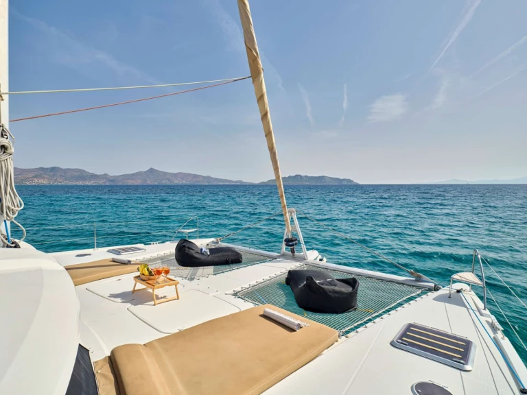 Verhuur Catamaran in Néa Péramos - Fountaine Pajot Fountaine Pajot Sanya 57 (5 cab)