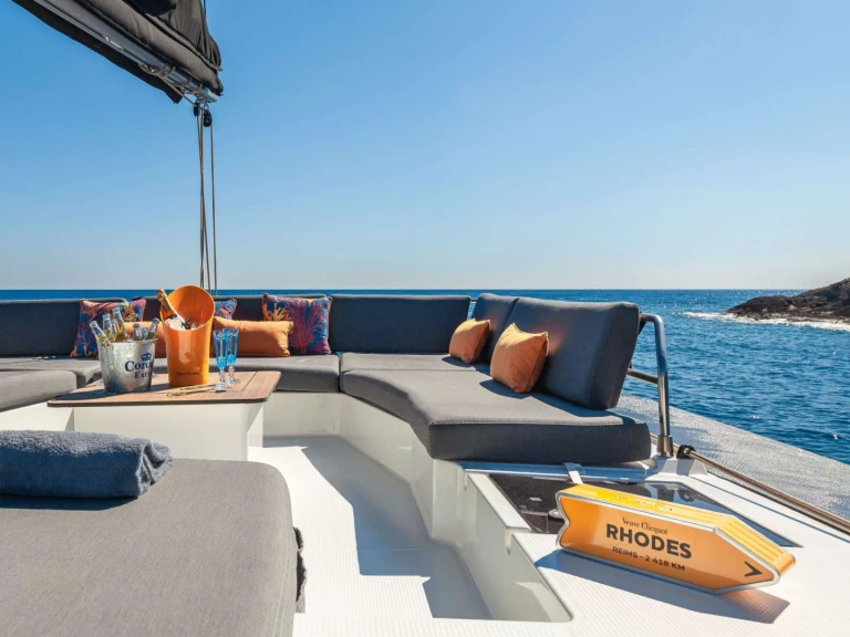 Verhuur Catamaran Fountaine Pajot met vaarbewijs
