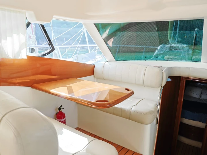 Bootverhuur Vigo goedkoop Prestige 460 Fly