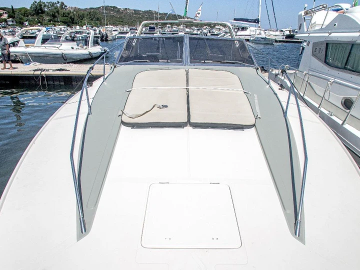Huur een Riva Bravo 38 special in Porto Pozzo
