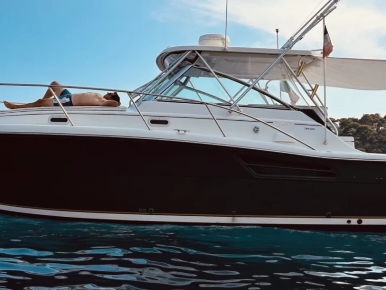 Pursuit 3400 te huur van particulier of professional in Marseille