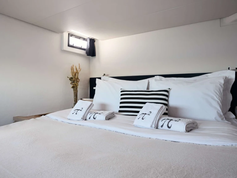 Huur een Fountaine Pajot Saba 50 in Piraeus