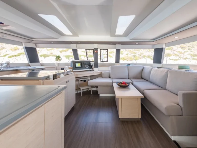 Huur Catamaran met of zonder schipper Fountaine Pajot in Piraeus