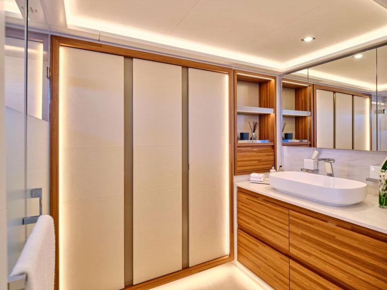 Huur een Fountaine Pajot Fountaine Pajot Power 80 (6 cab) in Álimos