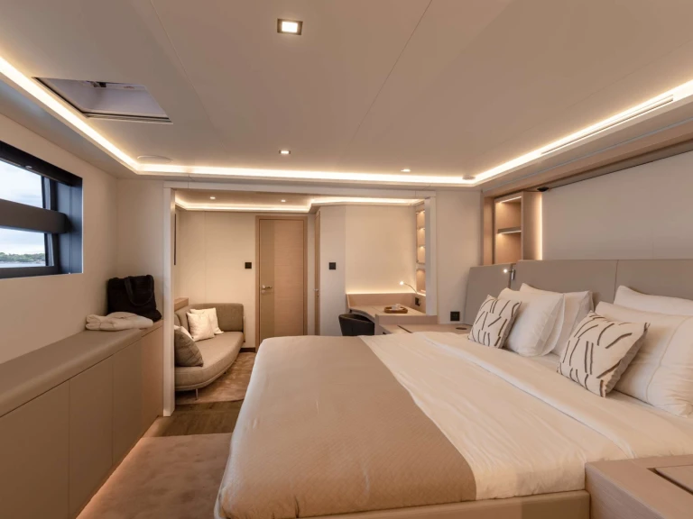 Huur Catamaran met of zonder schipper Fountaine Pajot in Néa Péramos