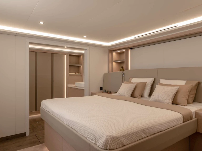 Catamaran te huur in Néa Péramos voor de beste prijs