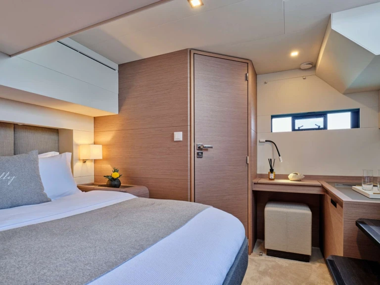 Bootverhuur Fountaine Pajot Fountaine Pajot Power Alegria 67 (4 cab) in Palaio Faliro via SamBoat