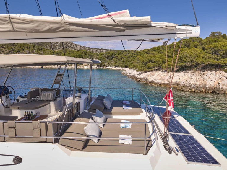 Huur een Fountaine Pajot Fountaine Pajot Alegria 67 (5 cab) in Néa Péramos