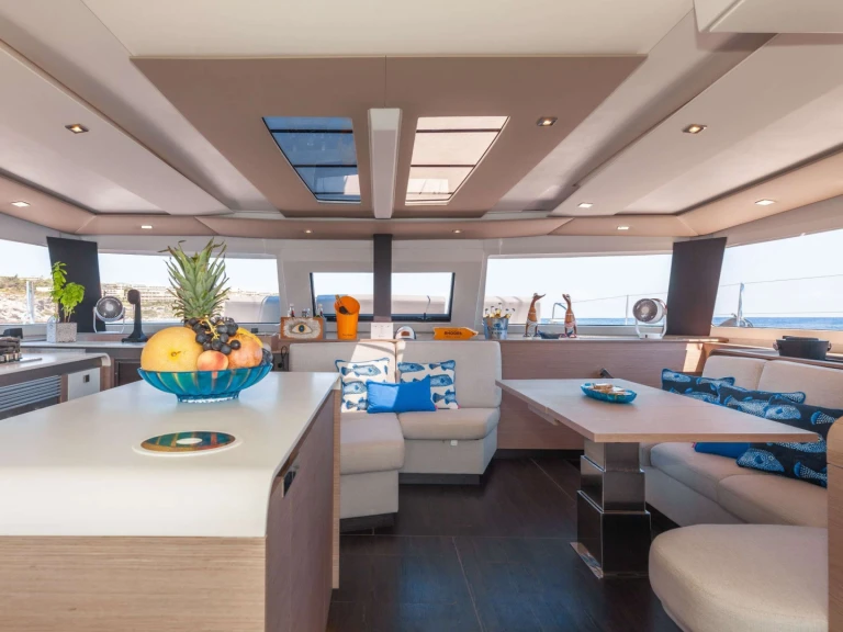 Verhuur Catamaran Fountaine Pajot met vaarbewijs