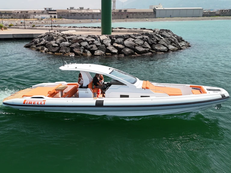 Huur Motorboot met of zonder schipper Pirelli in Castellammare di Stabia