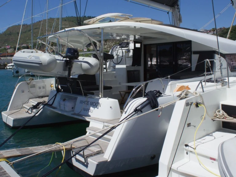 Huur Catamaran met of zonder schipper Lagoon in Pozzuoli