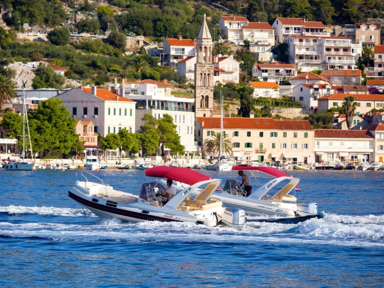 RIB te huur in Hvar voor de beste prijs