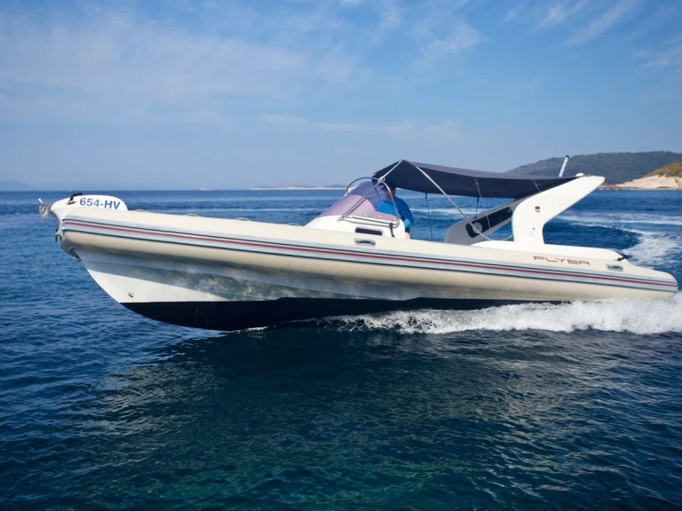 Bootverhuur Flyer Flyer 828 in Hvar via SamBoat