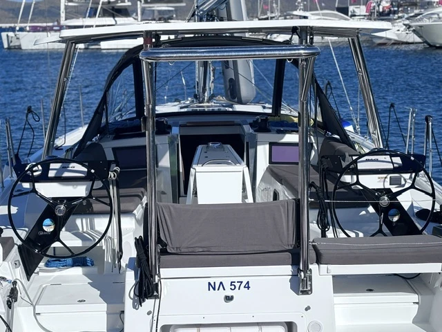 Bootverhuur Lávrio goedkoop Dufour 44