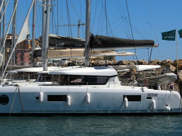 Lagoon Lagoon 42 te huur van particulier of professional in Pozzuoli