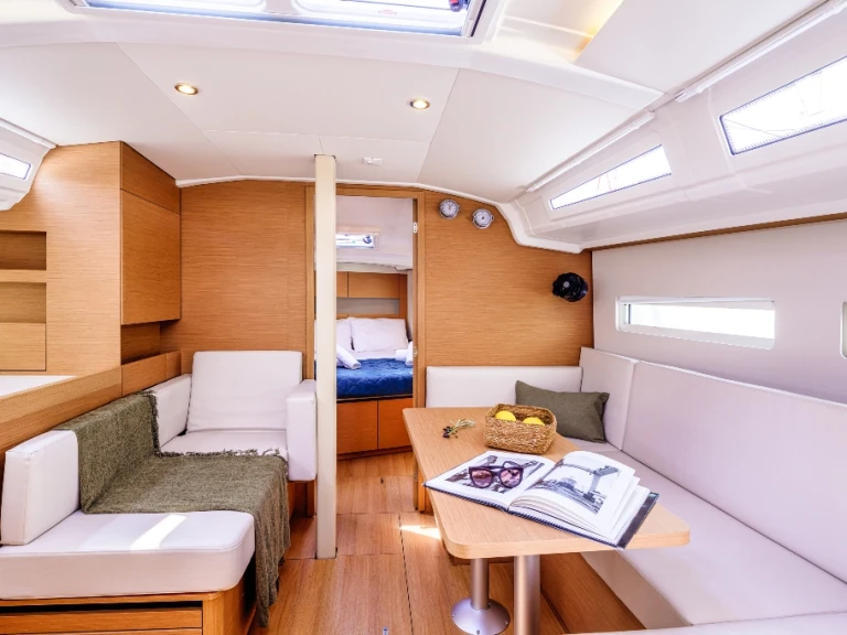 Jeanneau Sun Odyssey 410 te huur van particulier of professional in Lávrio